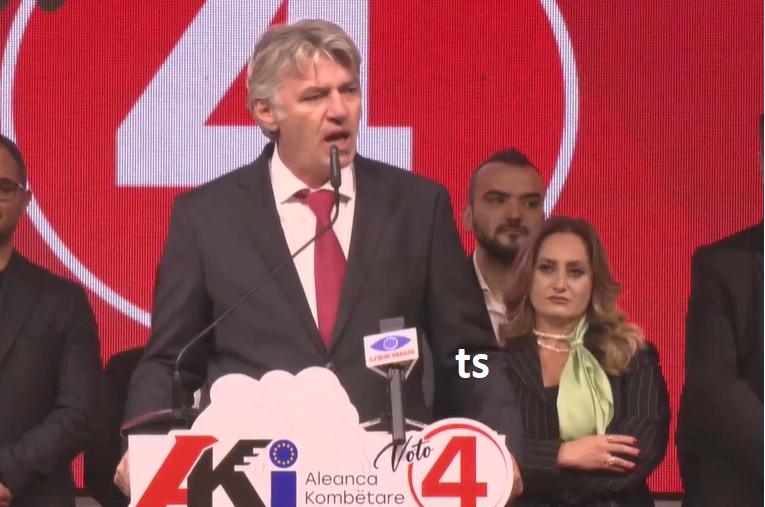 Ziadin Sela thirrje mërgimtarëve  Ejani më 19 tetor dhe votoni për referendum të shqiptarëve  jo më përfaqësues të zgjedhur nga Mickoski  VIDEO 
