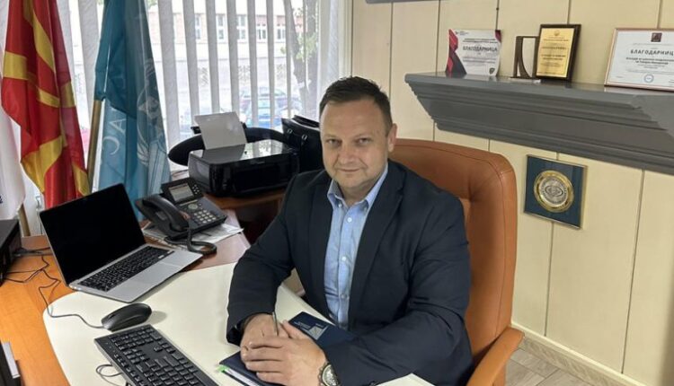 Dorëzohet Stovjanovski, firmos aterimin e diasporës shqiptare në Shkup dhe Ohër