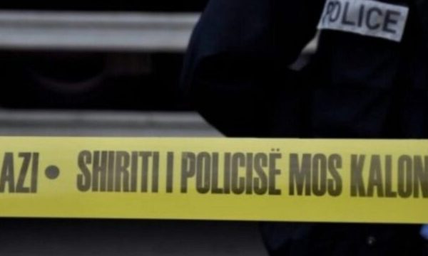 Gjendet i vdekur një person në Skenderaj, policia nis hetimet Gjendet i vdekur një person në Skenderaj, policia nis hetimet