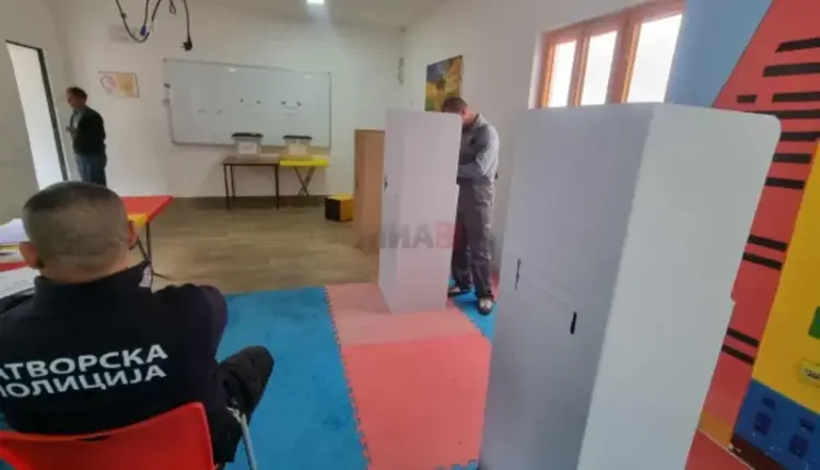 KSHZ: Deri në orën 15:30 kanë votuar 5.385 persona të sëmurë dhe 810 të burgosur