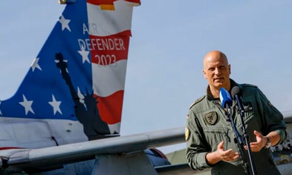 Gjenerali i NATO s  Gjermania urgjentisht të forcojë mbrojtjen kundër kërcënimeve hibride