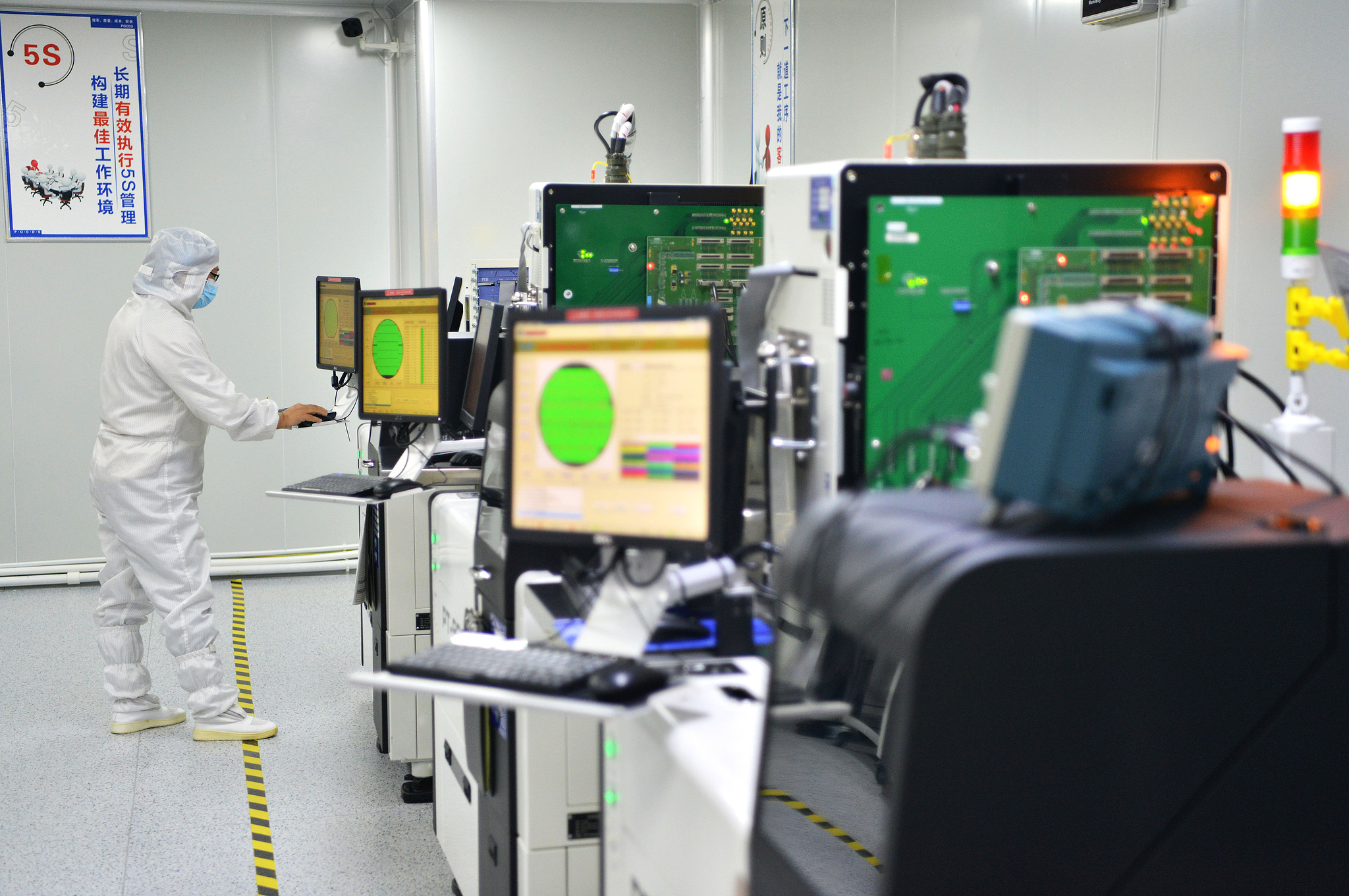 Kina shënon rritje industriale 4 9  në tetor