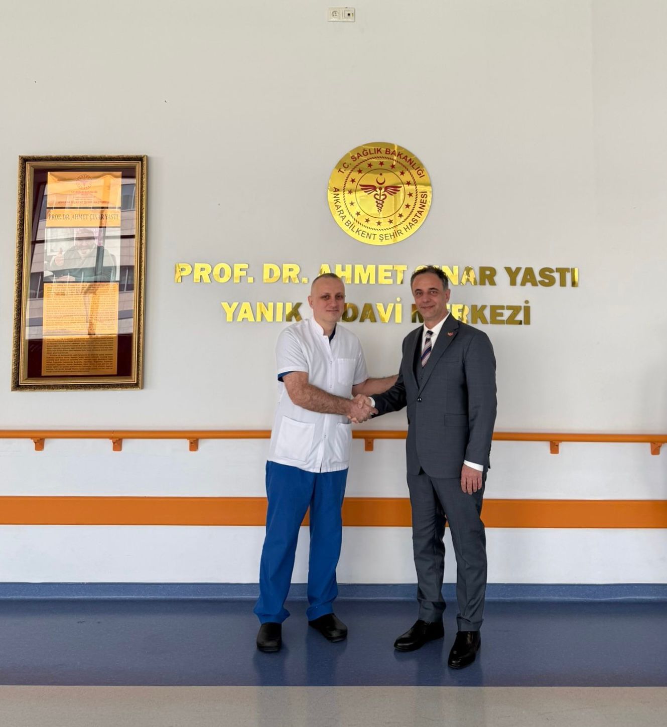 Aliu në Turqi  Vizitova spitalin e qytetit Ankara    Bilkent   ku ishin trajtuar gjashtë nga të lënduarit në Koçan