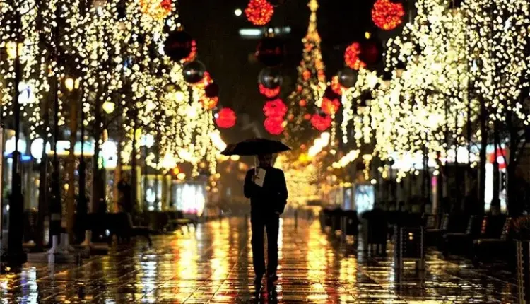 70 mijë euro për zbukurimin e Shkupit për Vitin e Ri!