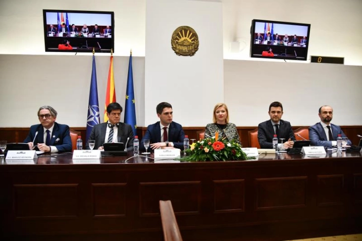 Sot shpaloset në Parlament  raporti i Këshillit Evropian