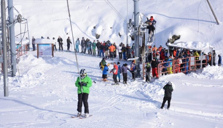 Kodra e Diellit, bizneset kërkojnë infrastrukturë rrugore në prag të sezonit të ri