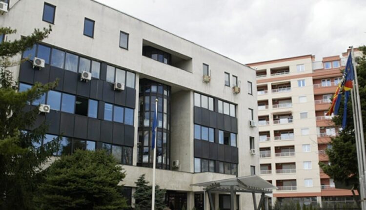 I mashtrojnë qytetarët në emër të drejtorit për Siguri Publike