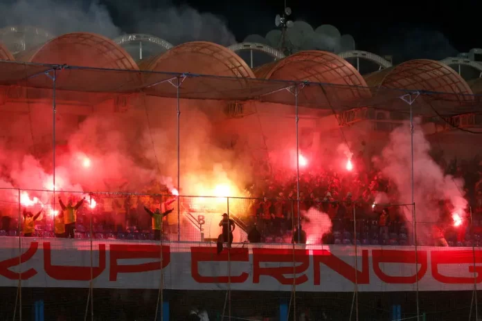 Tifozët kroatë brohoritën  v ite serbin  në mes të Podgoricës  ja si reaguan malazezët  VIDEO 