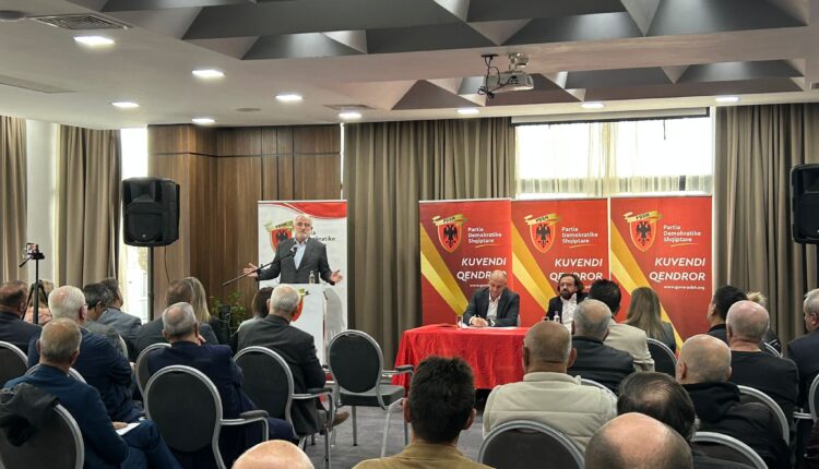 Menduh Thaçi godet VLEN-in: Ku e keni ligjin e Gjuhës Shqipe që e premtuat! (VIDEO)