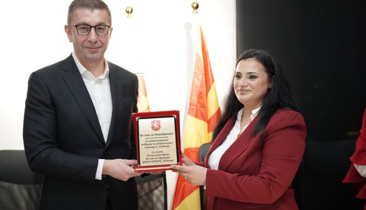 Mickoski në Tiranë në hapjen e zyrës së re të Shoqatës së maqedonasve “VMRO-DPMNE Albania”