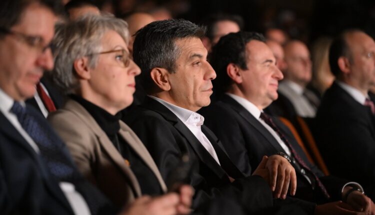 Izet Mexhiti: Manastiri përjeton madhështinë e Ditës së Alfabetit me një koncert solemn