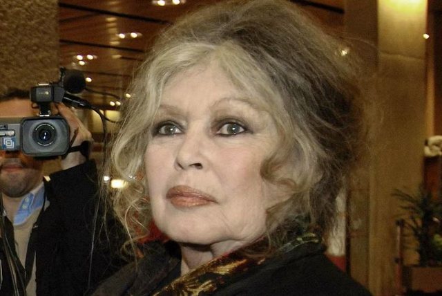 U përhapen lajme për vdekjen e saj  ikona e filmit shtrohet në spital