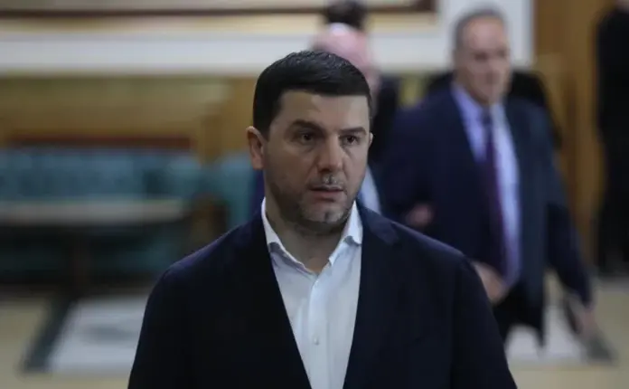 Memli Krasniqi nuk do të garojë për deputet në zgjedhjet e 28 dhjetorit