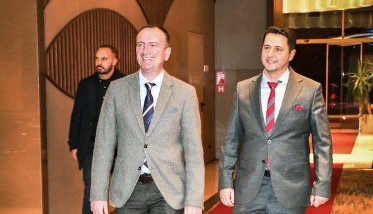 A do të jetë kandidat për kryetar të Gostivarit? Tregon Arben Taravari