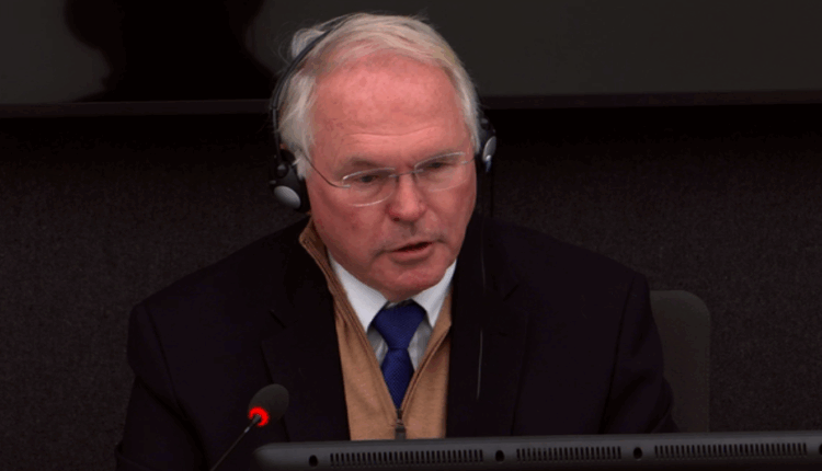 Hill flet për Demaçin dhe komunikatat e UÇK-së: S’e dinim kush i lëshonte