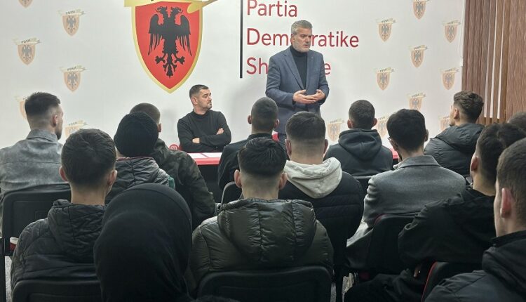 PDSH forcohet me energjinë e rinisë, të rinjtë bashkohen masivisht me PDSH-në