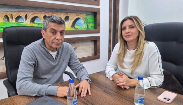 Shkupi bëhet kryeqendra e artit operistik shqiptar: Inva Mula, Dëshira Ahmeti dhe Ismet Veseli ndezin skenën e 28 Nëntorit në Çair!