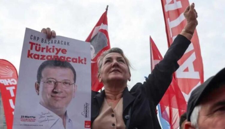 Turqia kërkon më shumë se 2000 vjet burg për kryebashkiakun e Stambollit