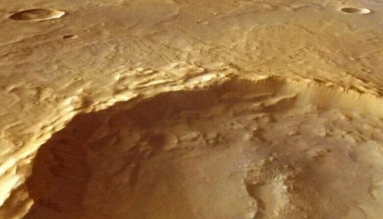 Shpellat misterioze në Mars kanë gjurmë uji