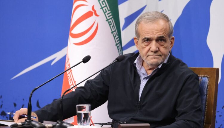 Presidenti i Iranit thotë se do t’i rindërtojnë objektet bërthamore