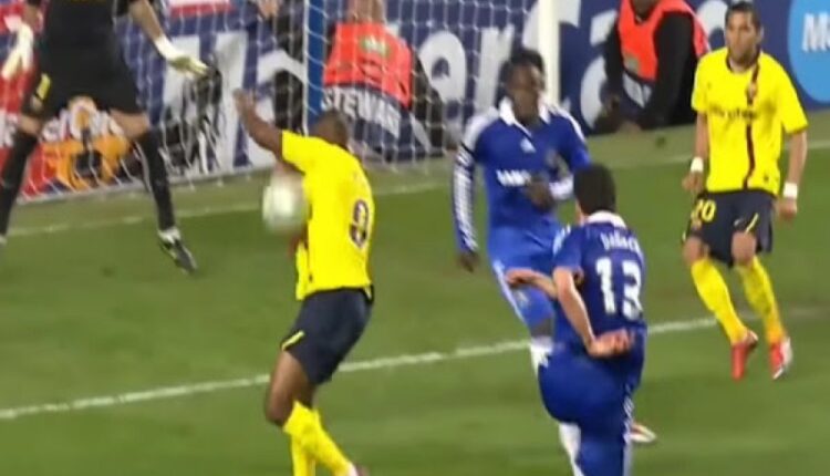 Barcelona sfidon mallkimin në “Stamford Bridge” ndaj Chelseat