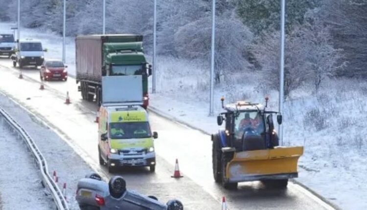 Ndërprerje mësimi dhe anulime të disa fluturimeve, pas reshjeve të dendura të borës në Mbretërinë e Bashkuar