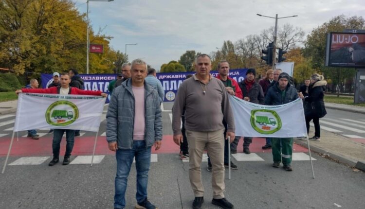 Tashmë janë dy paga minus! Punonjësit e “Florakom” dhe “Luna” presin takim me kryetarin e ri të Shkupit