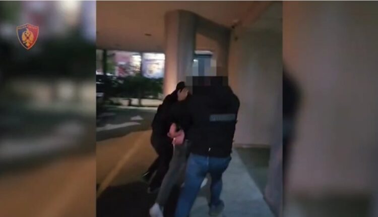 Krijoi profil të rremë me logon e bankës dhe ofronte kredi false — 1 i arrestuar, 2 të proceduar në Tiranë