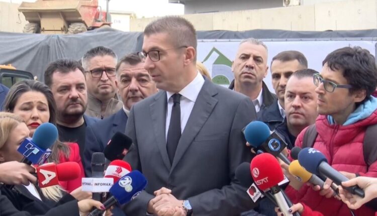 Çdo student do të marrë 12,300 denarë për pajisje elektronike! Mickoski: Thirrja është e hapur deri më 1 janar