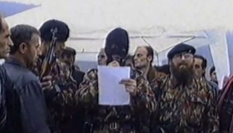 28 vjet nga dalja publike e UÇK-së në skenë