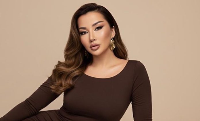 Roza Lati i beson vetëm peshqirit për dalje në publik