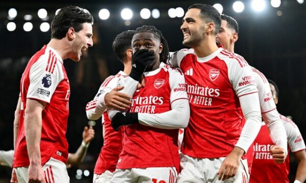 Arsenali e  shkatërron  Tottenhamin  shkëlqen Eberechi Eze me  hattrick 