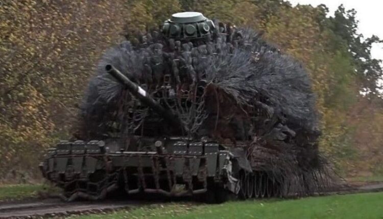 Automjetet e reja të blinduara ruse duken sikur janë nga një film post-apokaliptik (VIDEO)