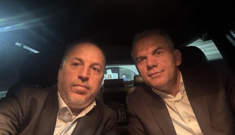 Adnan Azizi: Kënaqësi që festat e nëntorit t’i nisim me kryeministrin e Kosovës, Albin Kurtin, djalin e Komandantit Legjendar Adem Jashari