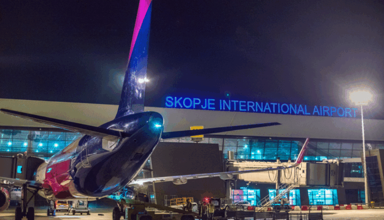 Stuhitë e forta shkaktojnë kaos në Aeroportin e Shkupit, ndërpriten fluturimet