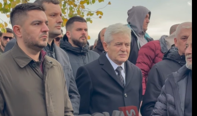 Ali Ahmeti dhe figura të tjera të larta të politikës e artit i dhanë lamtumrinën e fundit Shpat Kasapit  VIDEO 