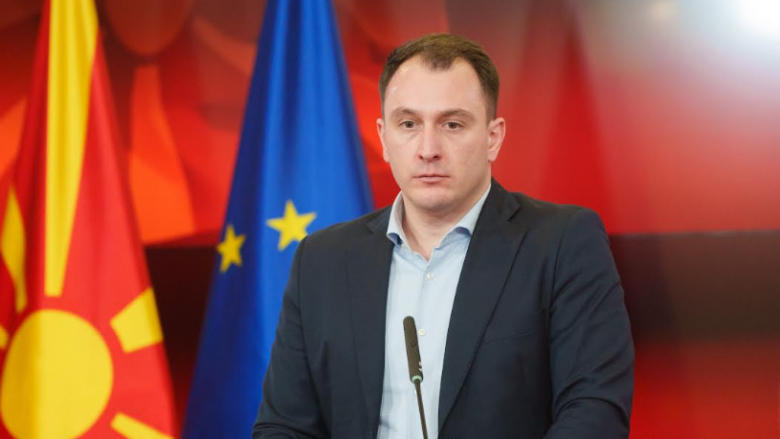 Andonovski  Rreth 40 000 studentë morën kupona për blerjen e pajisjeve elektronike