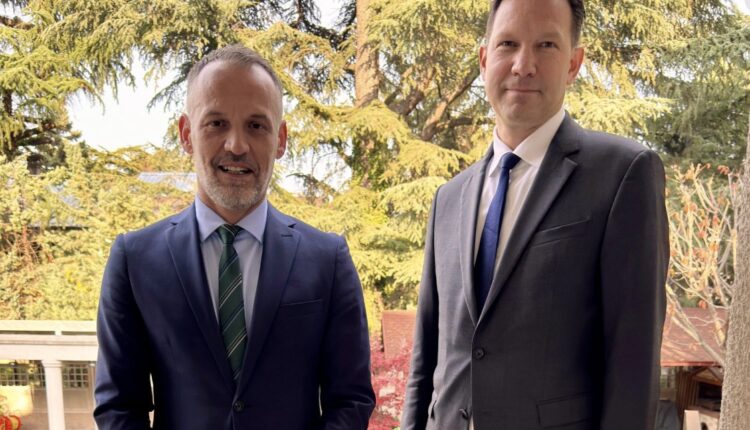 Arben Fetahu takohet me Ambasadorin suedez Ola Sohlström