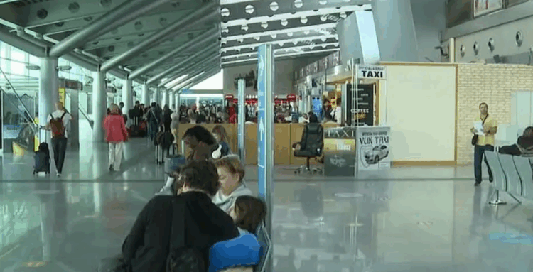 Mali i Zi ashpërson politikën ndaj të huajve