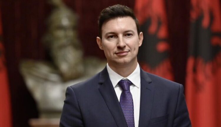 Denion Meidani: Ambasada e Shqipërisë dënon me forcë çdo formë të urrejtjes racore në arenat sportive