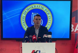 ademi-fitues-i-zgjedhjeve-lokale-ne-komunat-me-shumice-shqiptare-eshte-vmro-dpmne-video