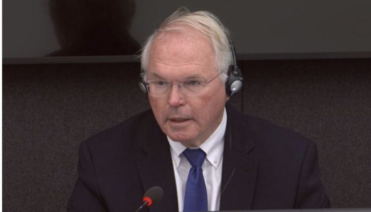 Hill tregon si nisi të merrej me luftën në Kosovë: Më telefonoi Albright, duhej zgjidhje politike