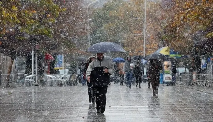 DPHM: Prej nesër e deri të shtunën do të mbajë mot jostabil, me reshje të dendura shiu dhe vranësira