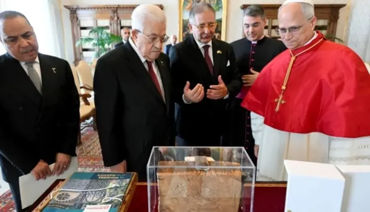 Papa Leo pret Mahmoud Abbasin për herë të parë