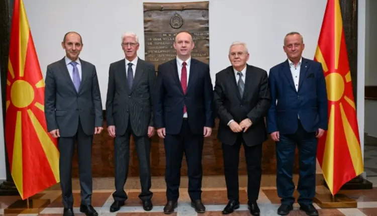 Gashi në takim me ish-kryetarët e Kuvendit, propozohet krijimi i këshillit joformal për shkëmbim të ideve