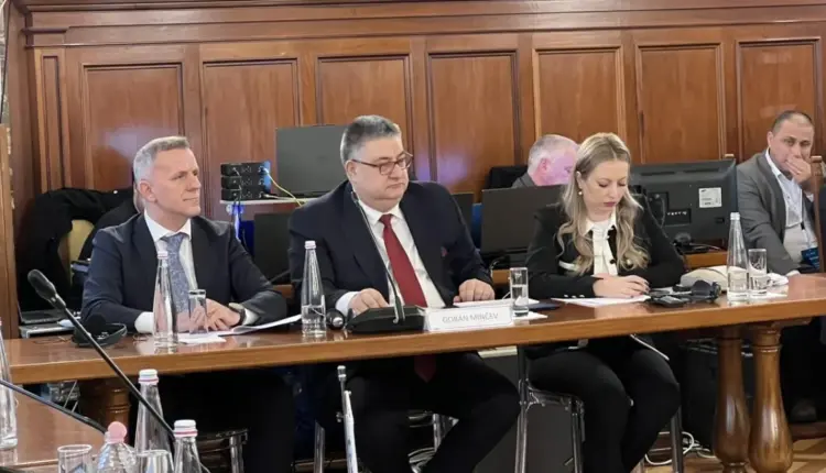 Minçev: Administratë publike të departizuar, profesionale dhe evropiane