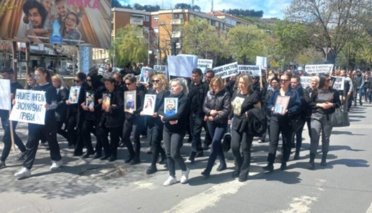 Sot sërish protestohet në Koçan për viktimat nga zjarri në diskotekën “Pulse”