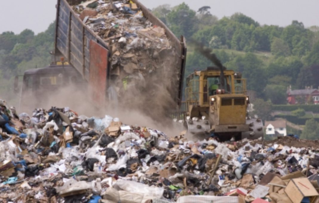 18 komuna në hall të madh me mbeturinat