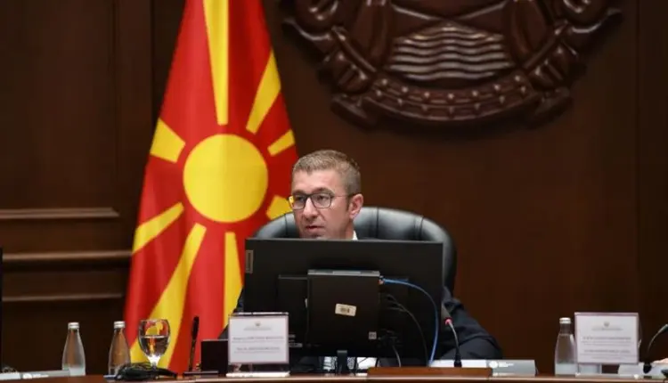 Mickoski e informoi se kanë filluar negociatat me partnerët për rikonstruim