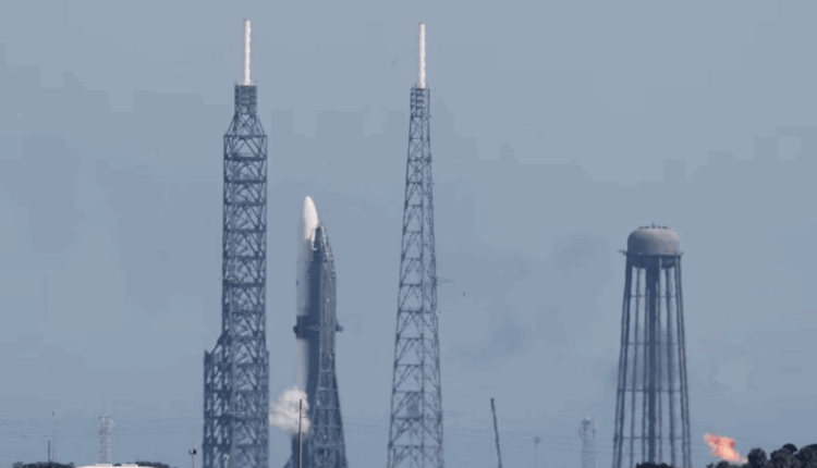 Misioni historik në Mars/ Testi i parë i madh për raketën New Glenn të Jeff Bezos shtyhen për shkak të motit